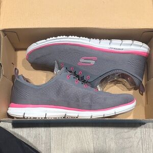 Skechers Women's Gray and Pink Sneakers